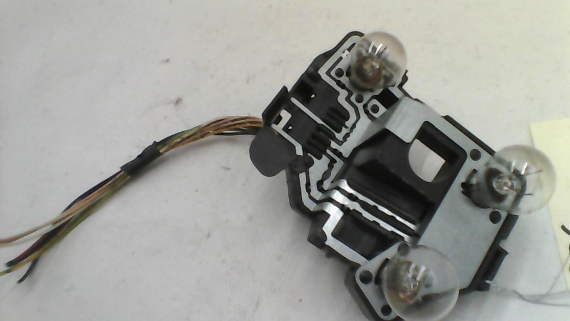 Base portalampade fanale posteriore sinistro PEUGEOT 206  - 1