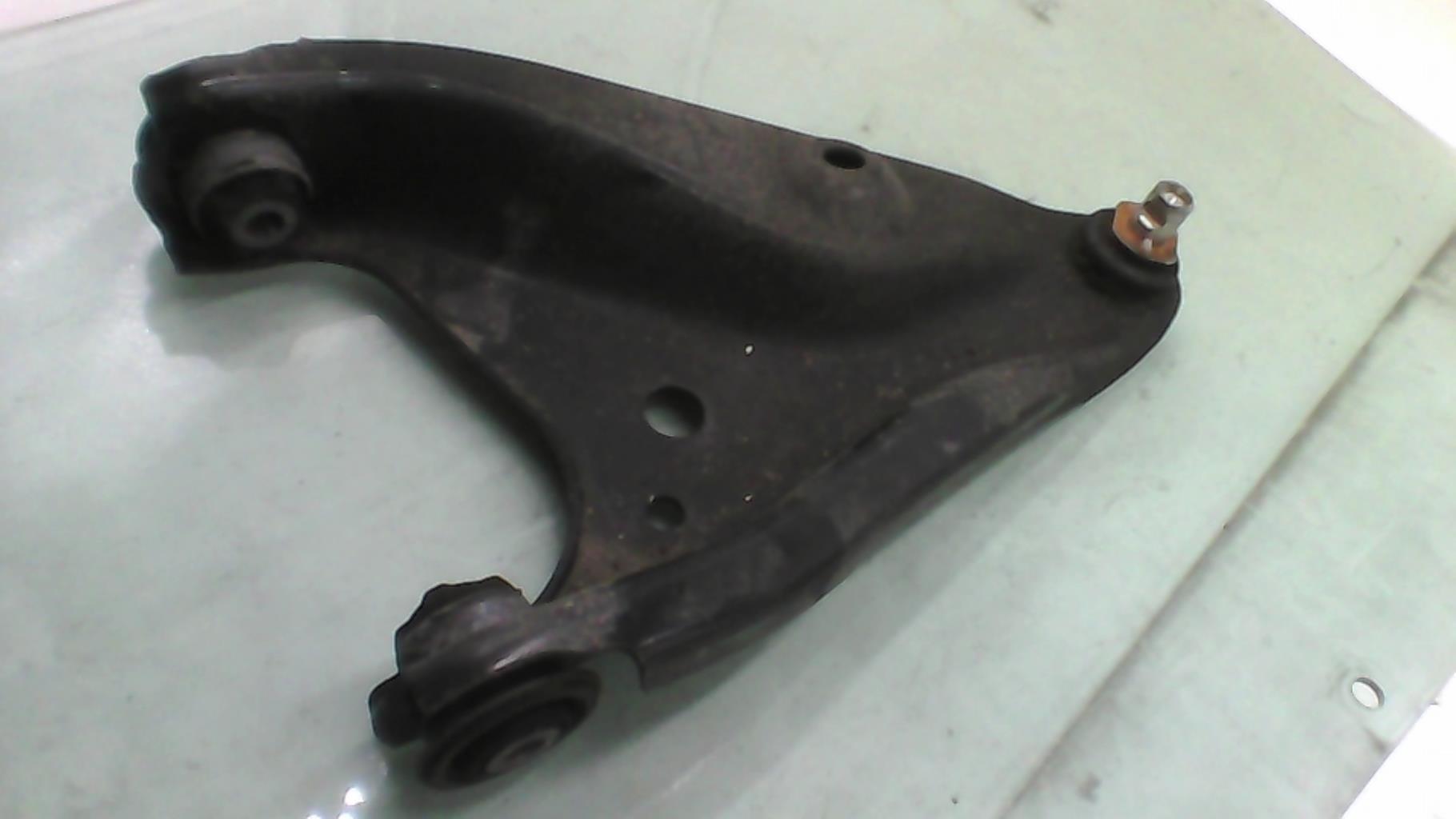 Triangolo inferiore anteriore sinistro DACIA SANDERO 2 PHASE 2 Gasolina - 1