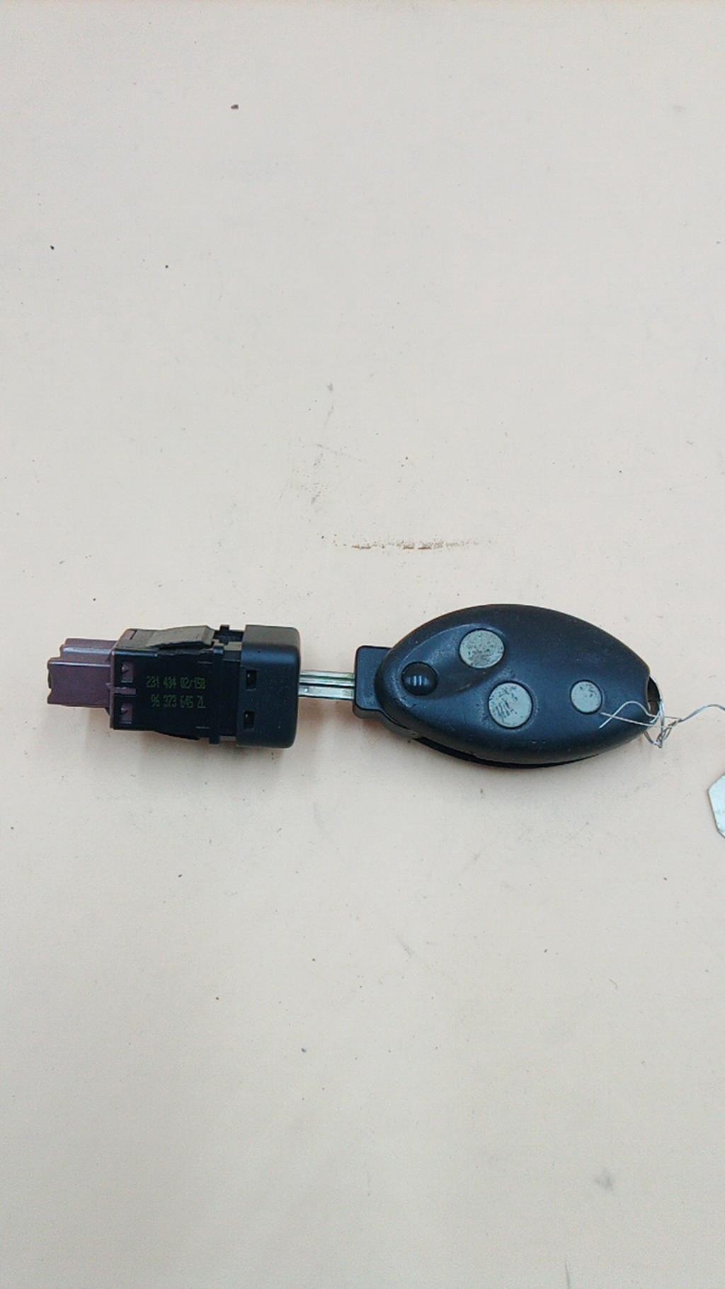 Bouton/Interrupteur CITROEN C5 1 PHASE 1 Essence - 1