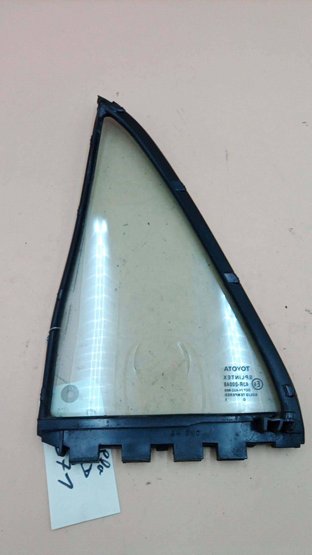 Ventanilla triangular trasera derecha (puerta) TOYOTA COROLLA 9  - 1
