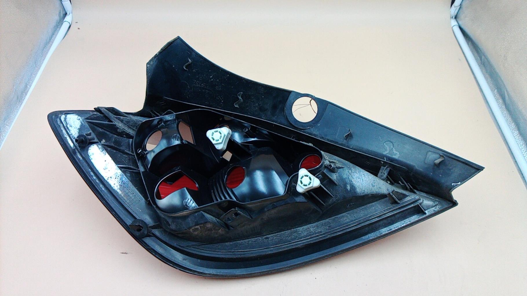 Fanale posteriore principale destro (luci) OPEL ASTRA H PHASE 1 Diésel - 1