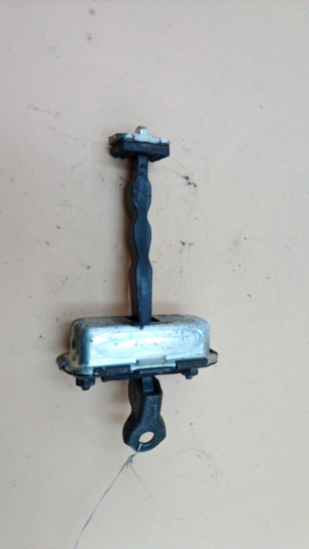 Tirante portiera anteriore destro KIA CEE-D 1 PHASE 1 Diésel - 1