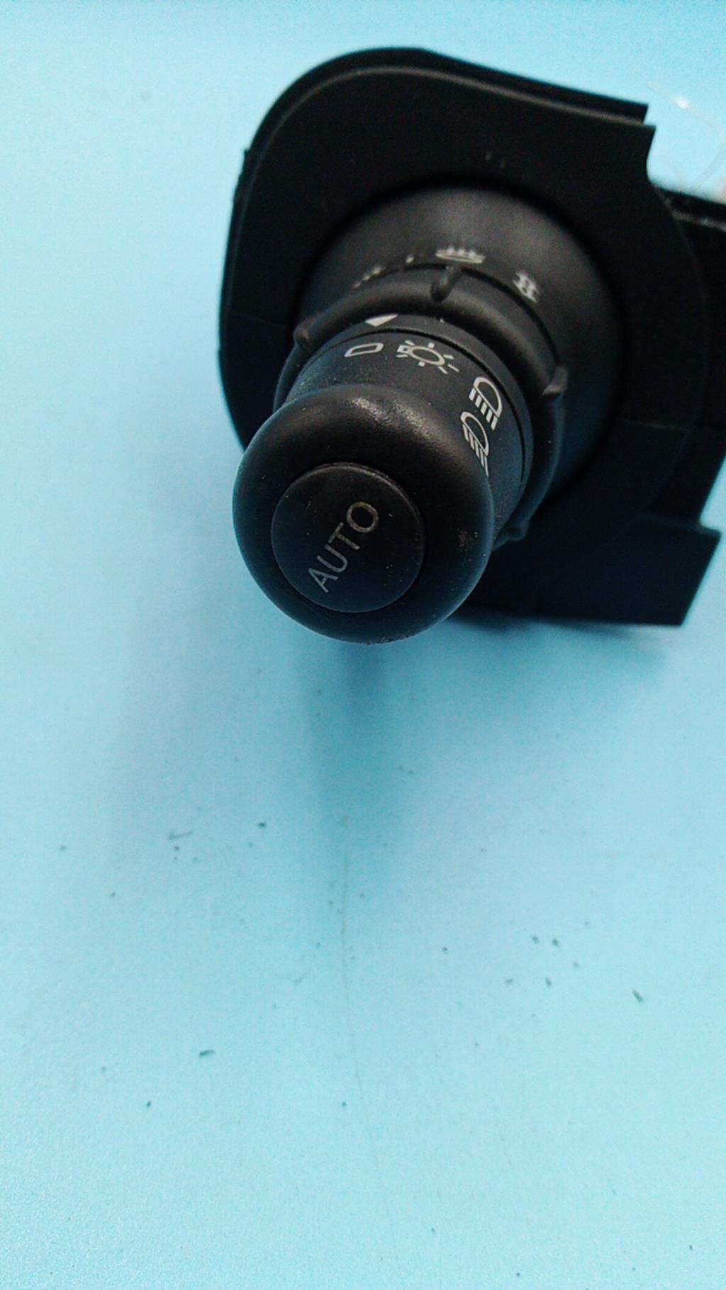 Commodo phare RENAULT SCENIC 2 PHASE 1 Essence - 1