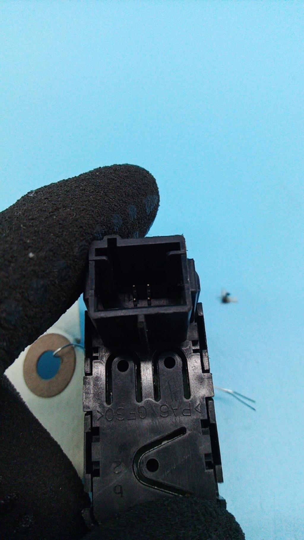 Interruttore lavacristalli posteriore destro CITROEN C4 2 PHASE 1 Diésel - 1