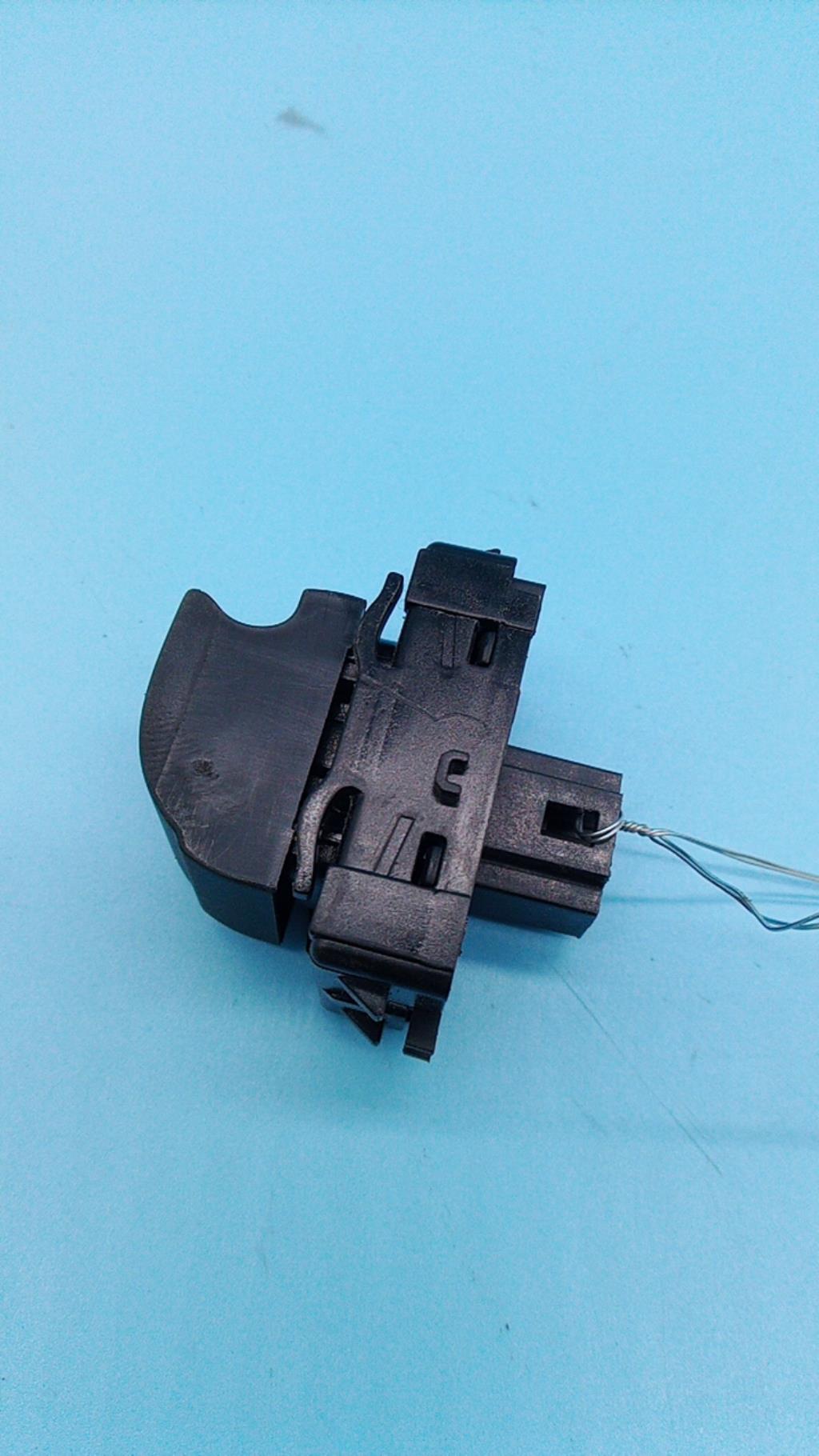 Interruttore lavacristalli posteriore sinistro RENAULT MEGANE 3 PHASE 3 Gasolina - 1