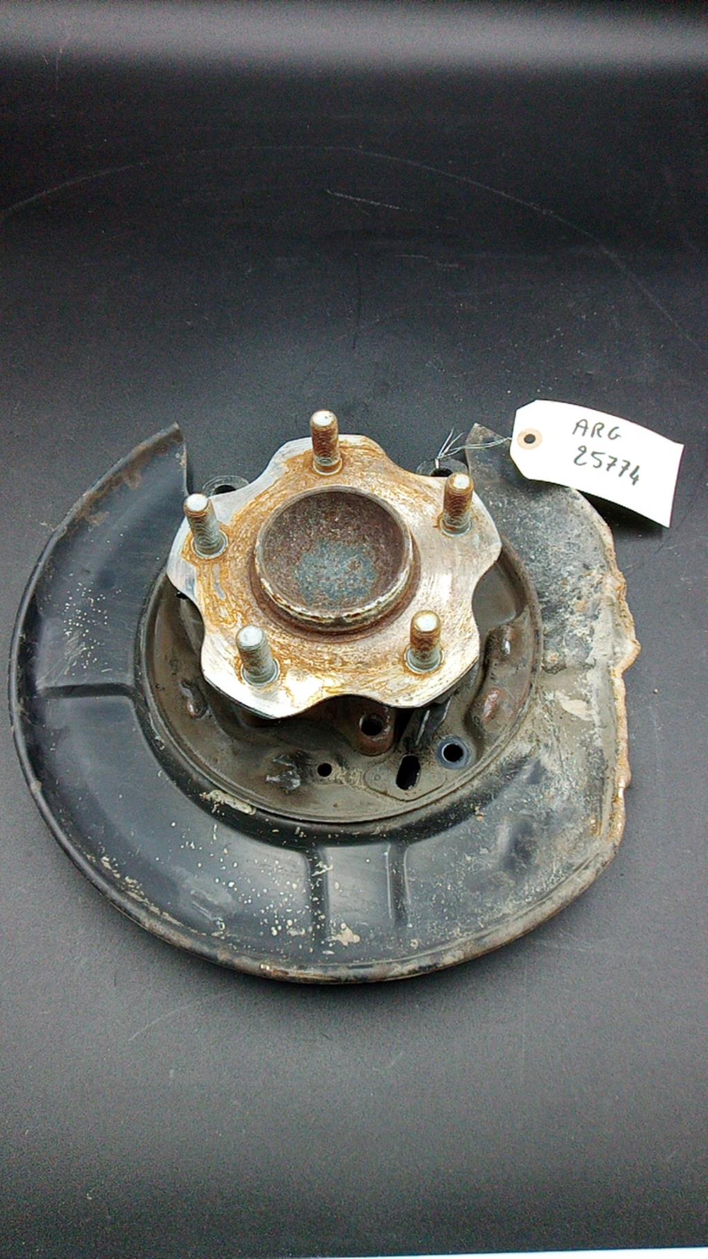 Mozzo posteriore sinistro NISSAN JUKE 1 PHASE 1 Diésel - 1