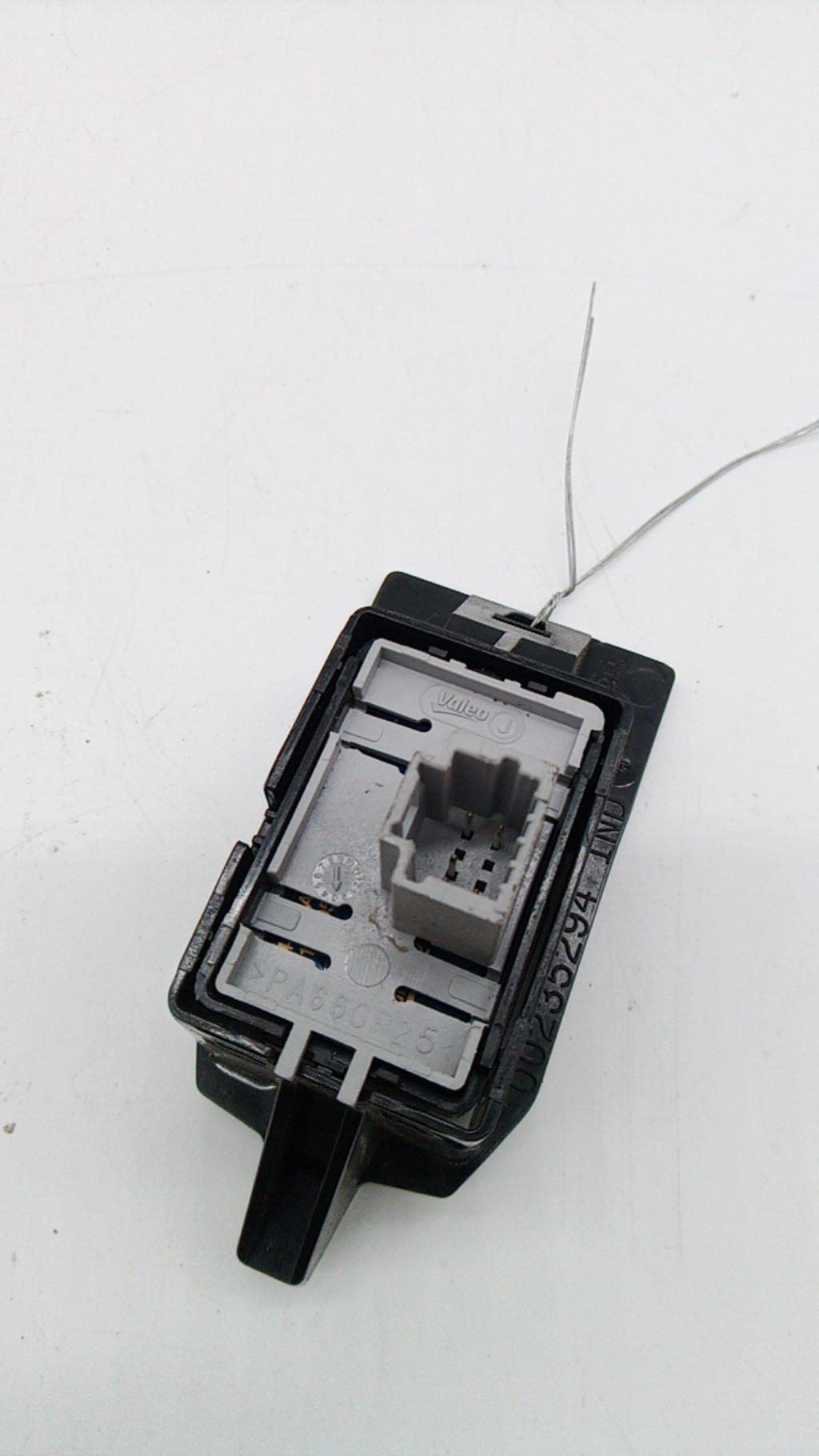Bouton/Interrupteur RENAULT MASTER 3 PHASE 3 Diesel - 1