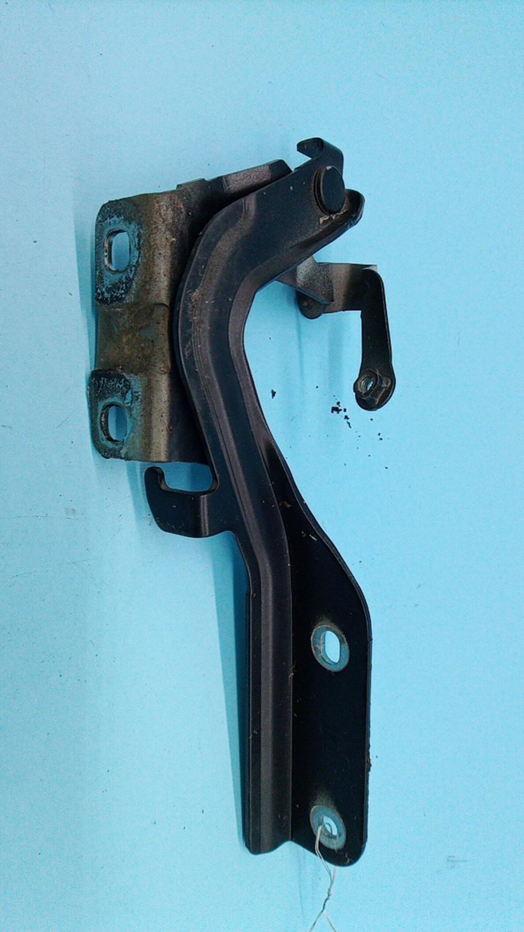 Charniere de capot NISSAN JUKE 1 PHASE 1 Diesel - 1