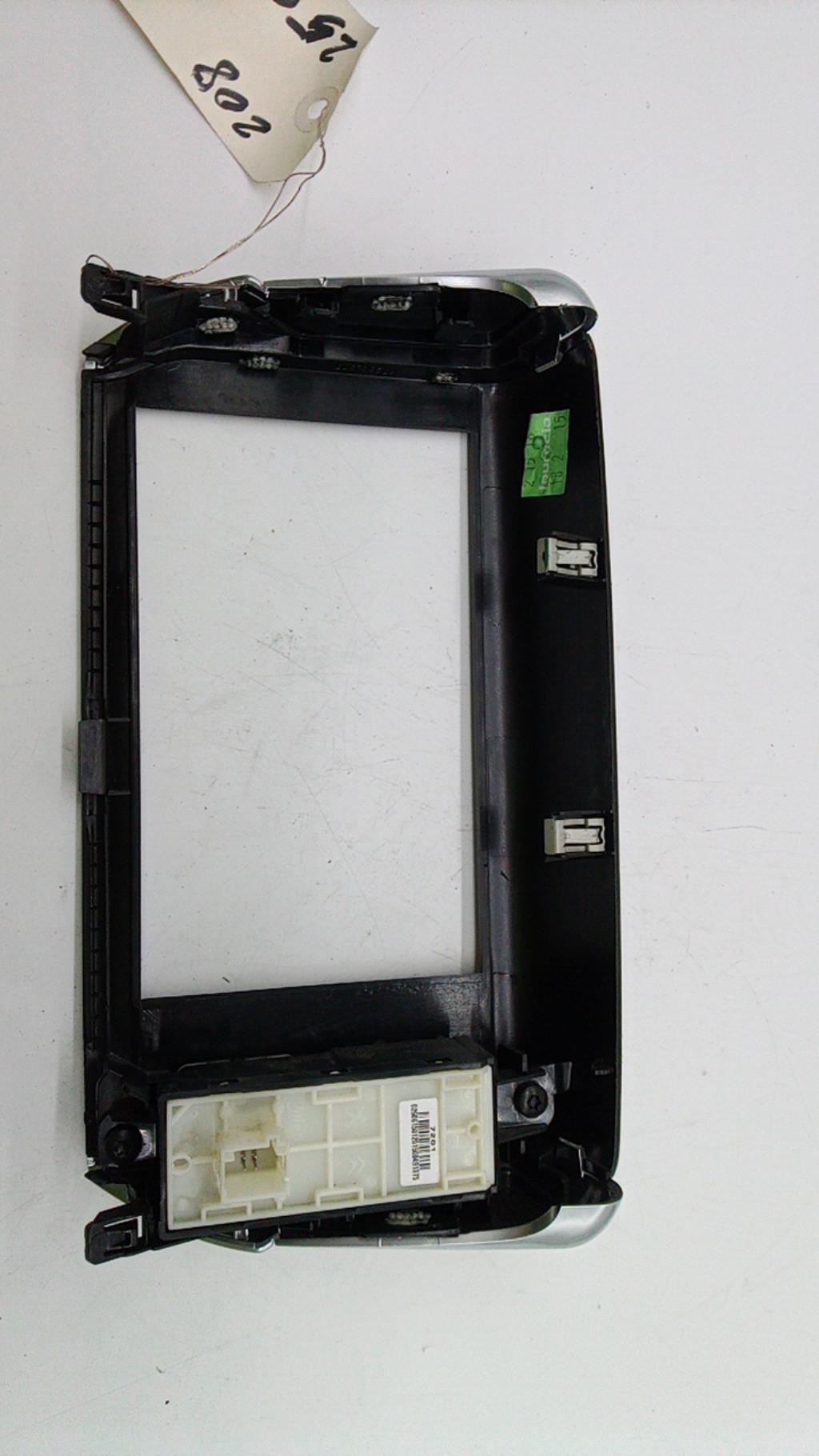 Commande GPS PEUGEOT 208 1 PHASE 1  - 1
