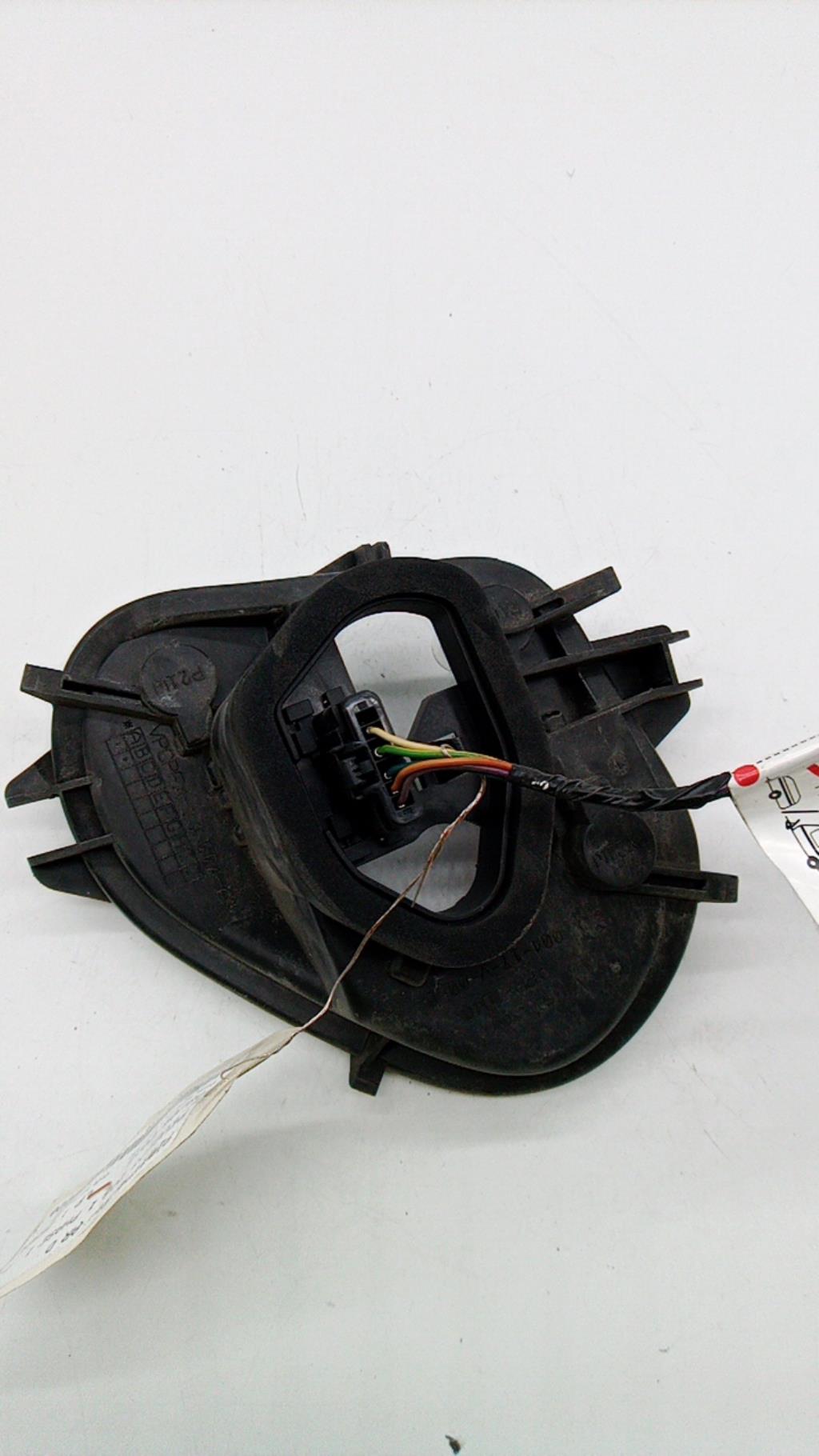 Base portalampade fanale posteriore destro PEUGEOT 208 1 PHASE 1  - 1