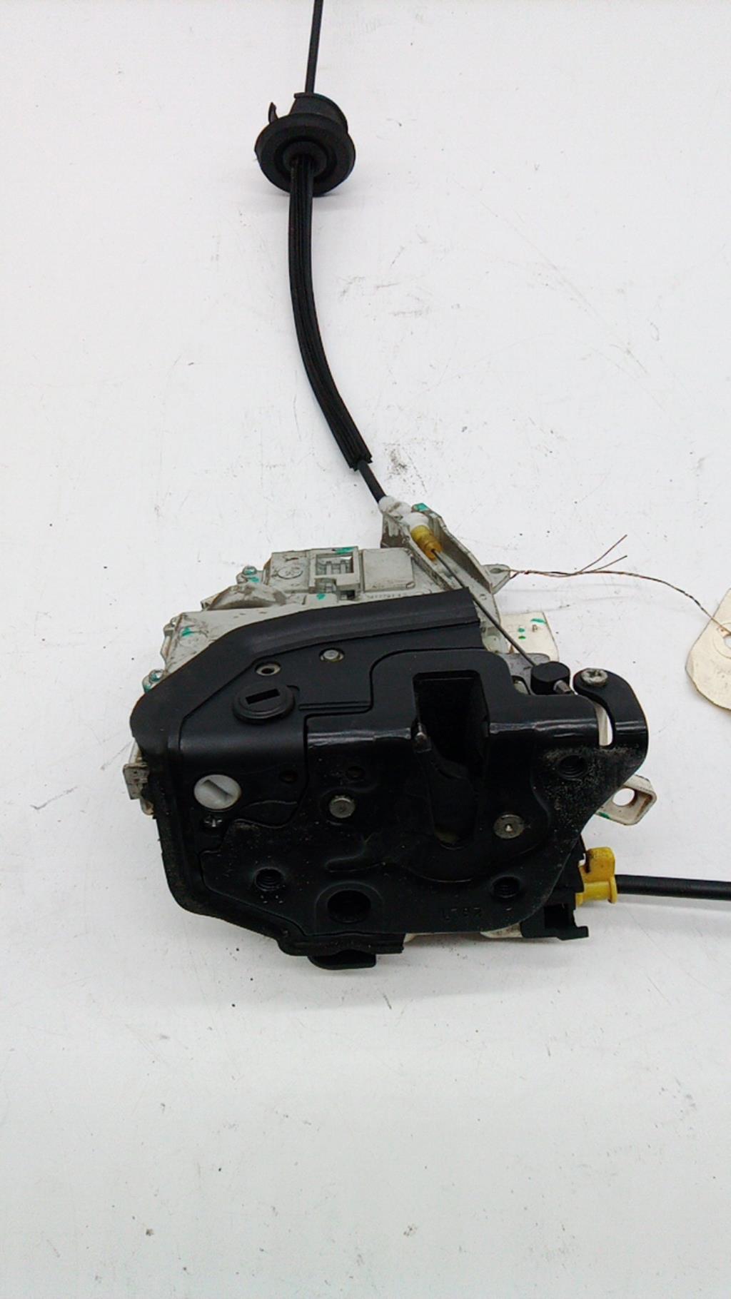 Serrure arriere gauche AUDI A4 3 AVANT PHASE 1 BREAK Diesel - 1