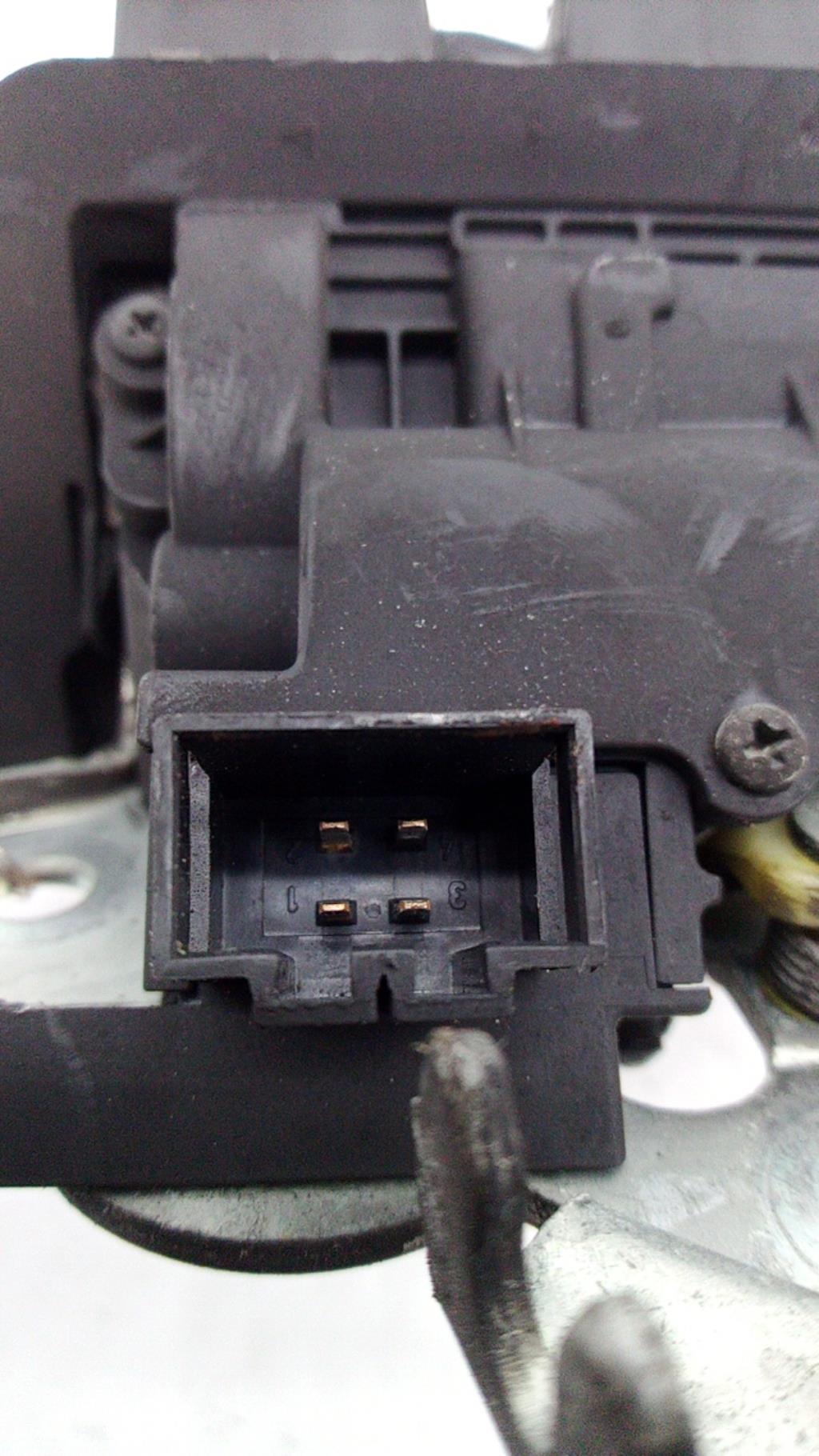 Serrure de coffre AUDI A4 3 AVANT PHASE 1 BREAK Diesel - 1