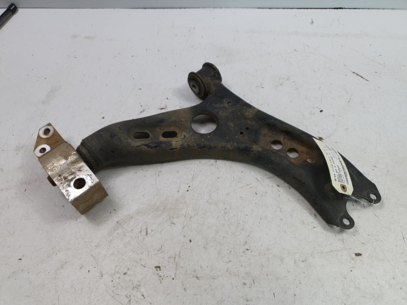 Braccio sospensione inferiore anteriore destro AUDI A3 2 PHASE 2 Diésel - 1