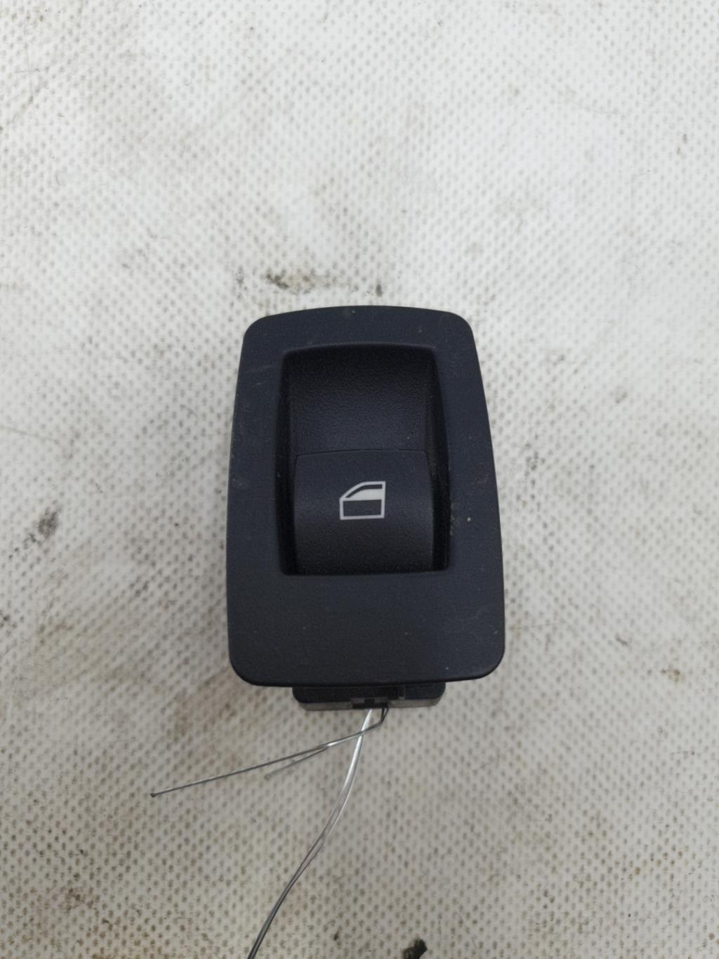 Interruttore lavacristalli posteriore sinistro BMW SERIE 1 E87 PHASE 1 Diésel - 1