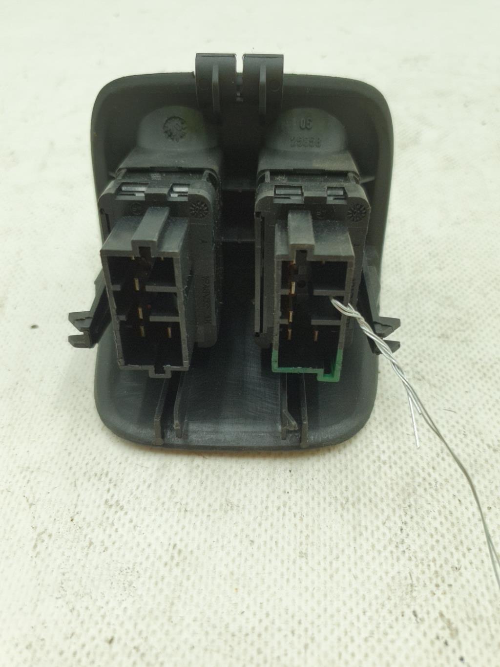 Interruttore lavacristalli anteriore sinistro PEUGEOT 206 PHASE 1 BREAK Diésel - 1