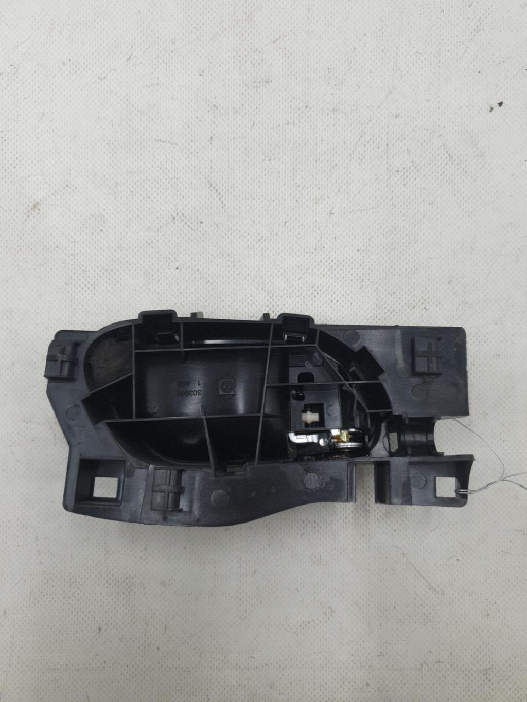 Maniglia interna posteriore sinistra PEUGEOT 208 1 PHASE 1 Diésel - 1
