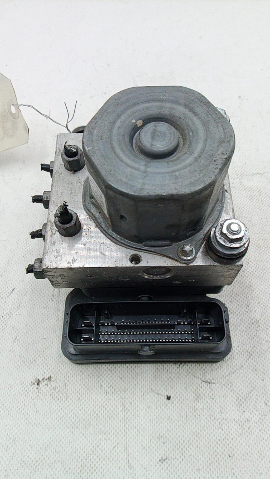 Blocco ABS (antibloccaggio freni) PEUGEOT 308 2 PHASE 1 Diésel - 1