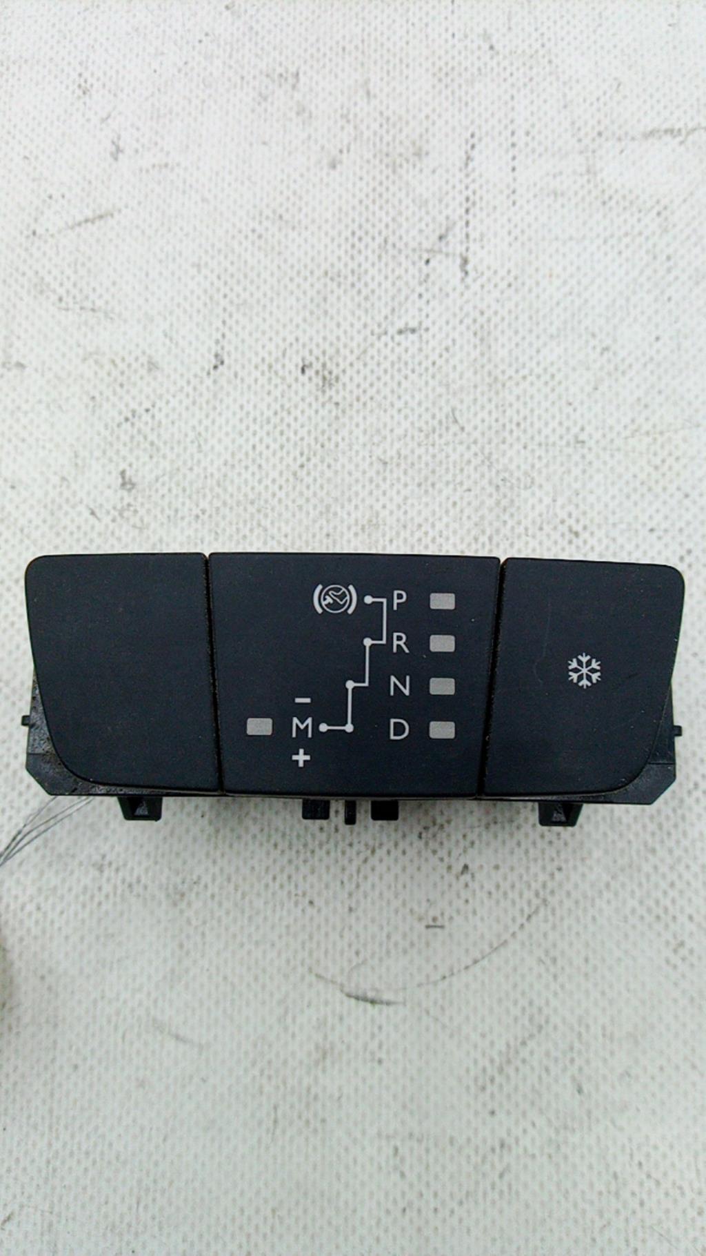 Bouton/Interrupteur PEUGEOT 308 2 PHASE 1 Diesel - 1