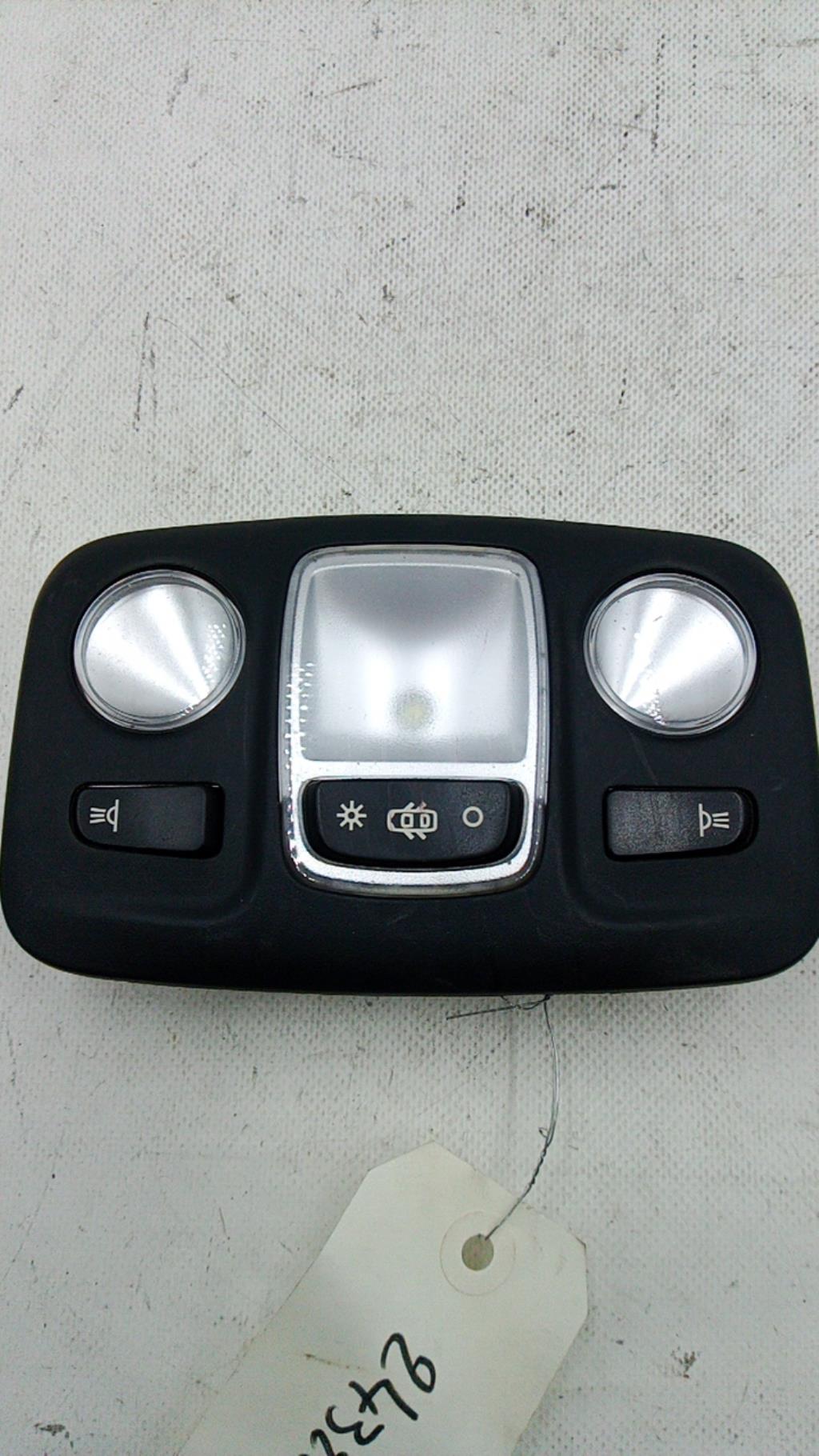 Luce di cortesia PEUGEOT 308 2 PHASE 1 Diésel - 1