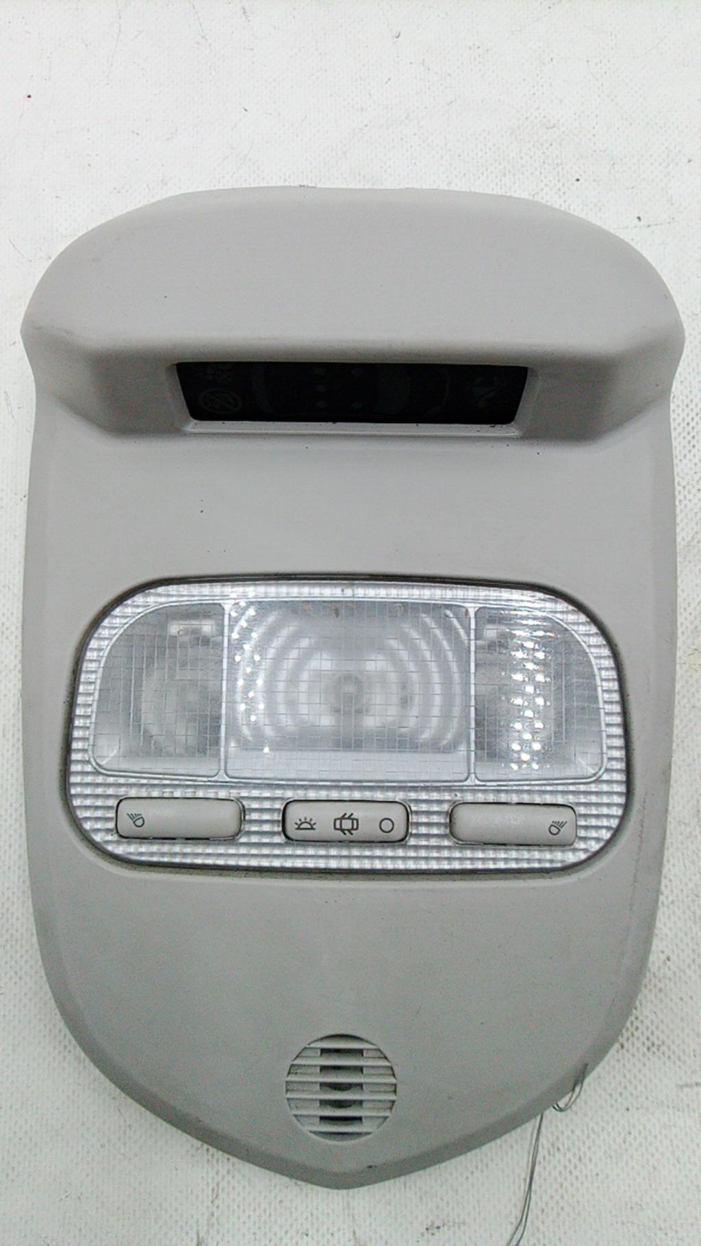 Luce di cortesia PEUGEOT 5008 1 PHASE 1 Diésel - 1