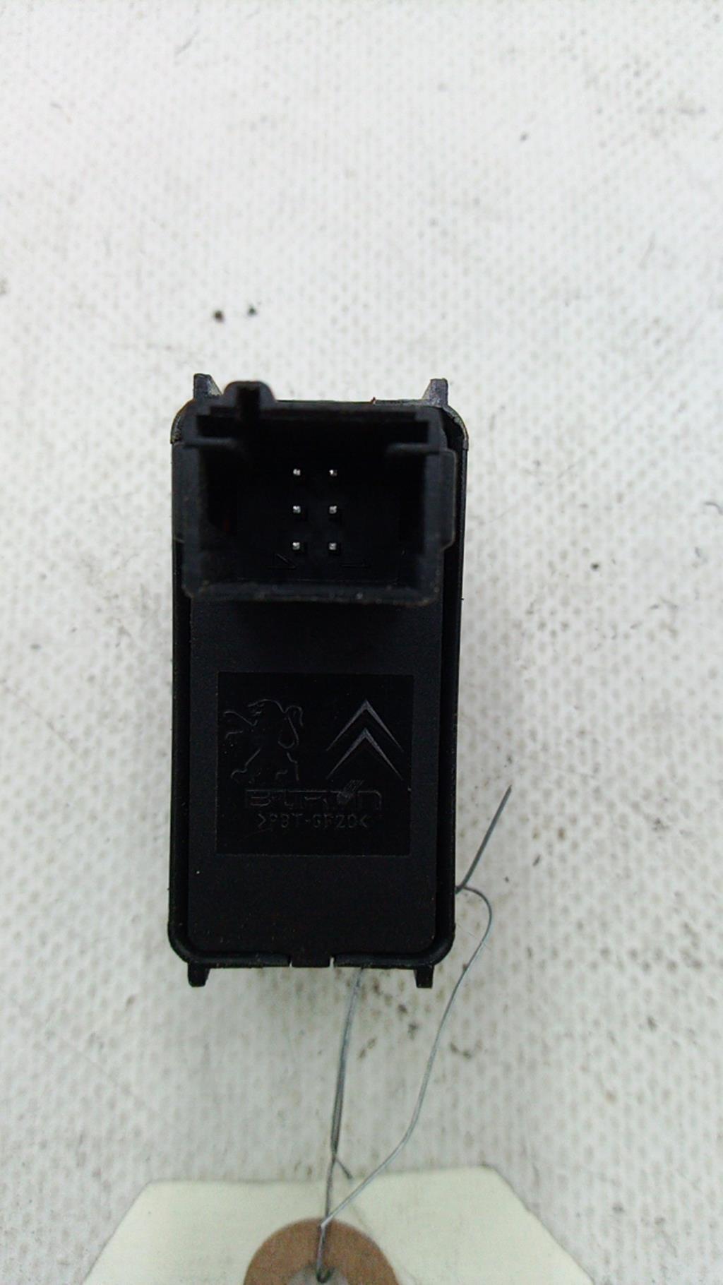 Interruttore lavacristalli posteriore destro PEUGEOT 3008 1 PHASE 1 Diésel - 1