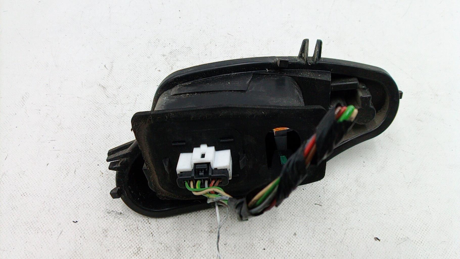 Base portalampade fanale posteriore destro CITROEN C3 2 PHASE 1 Diésel - 1