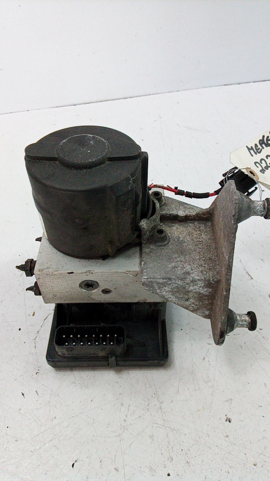 Blocco ABS (antibloccaggio freni) MERCEDES CLASSE C 202 PHASE 2 BREAK Gasolina - 1