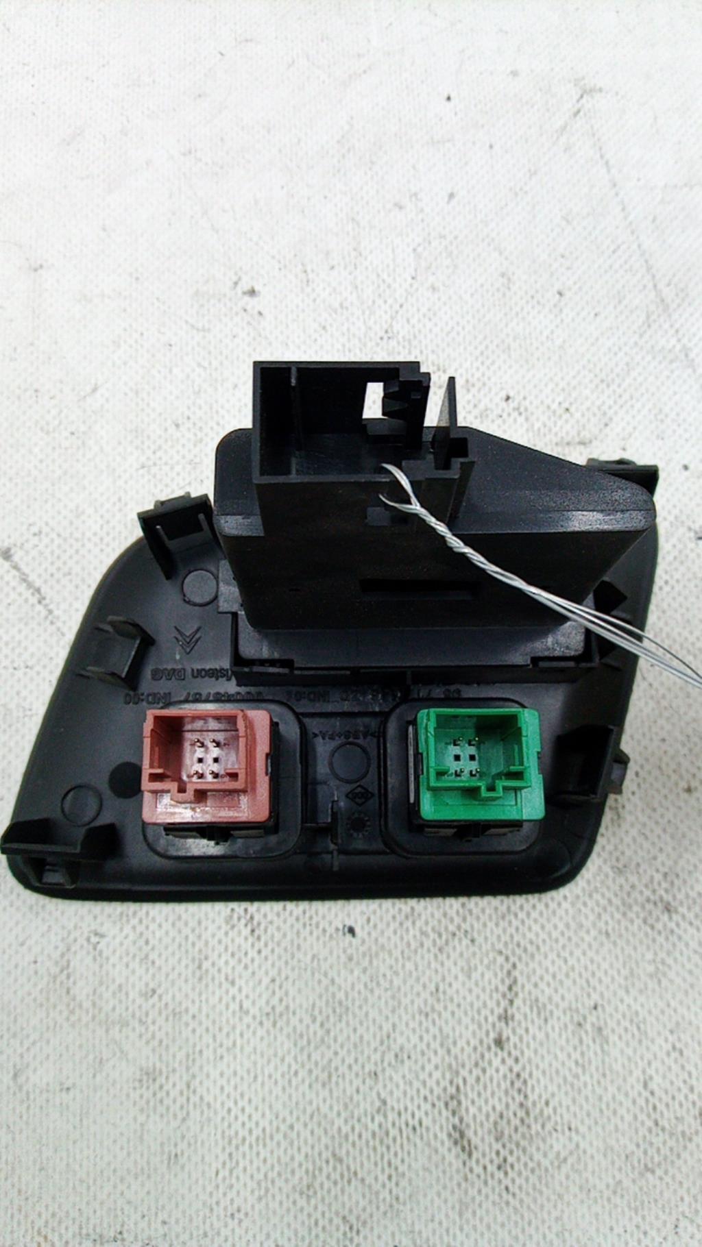 Bouton/Interrupteur CITROEN C4 2 PHASE 1 Diesel - 1