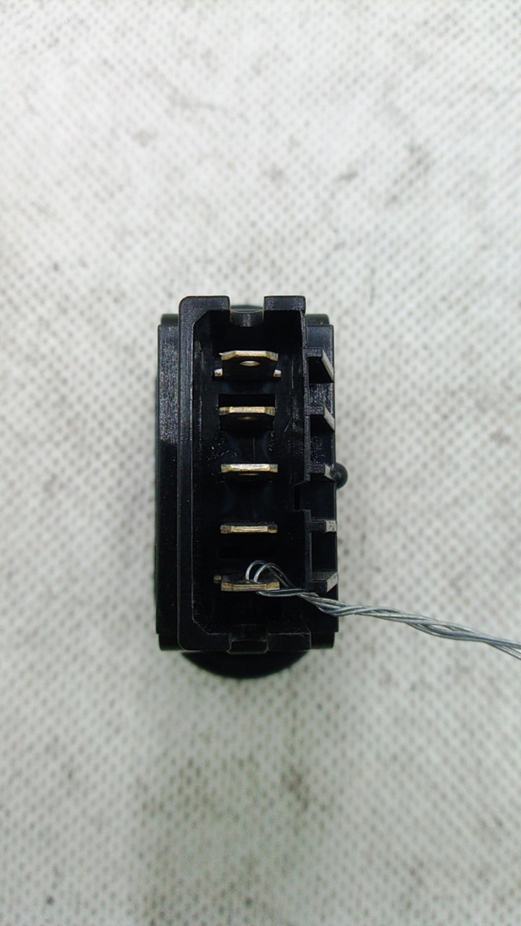 Bouton/Interrupteur DACIA LOGAN MCV 1 PHASE 2 BREAK Diesel - 1
