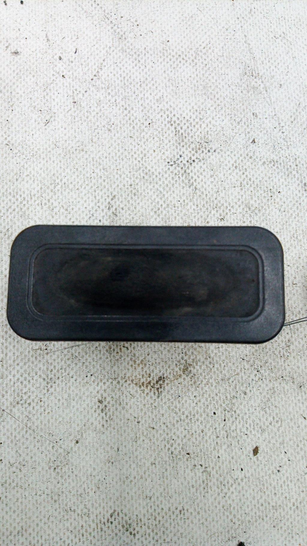 Bouton de coffre RENAULT SCENIC 3 PHASE 1 Diesel - 1