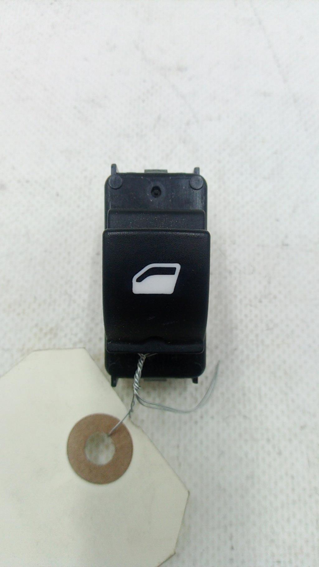 Interruttore lavacristalli posteriore sinistro PEUGEOT 308 2 PHASE 2 Diésel - 1