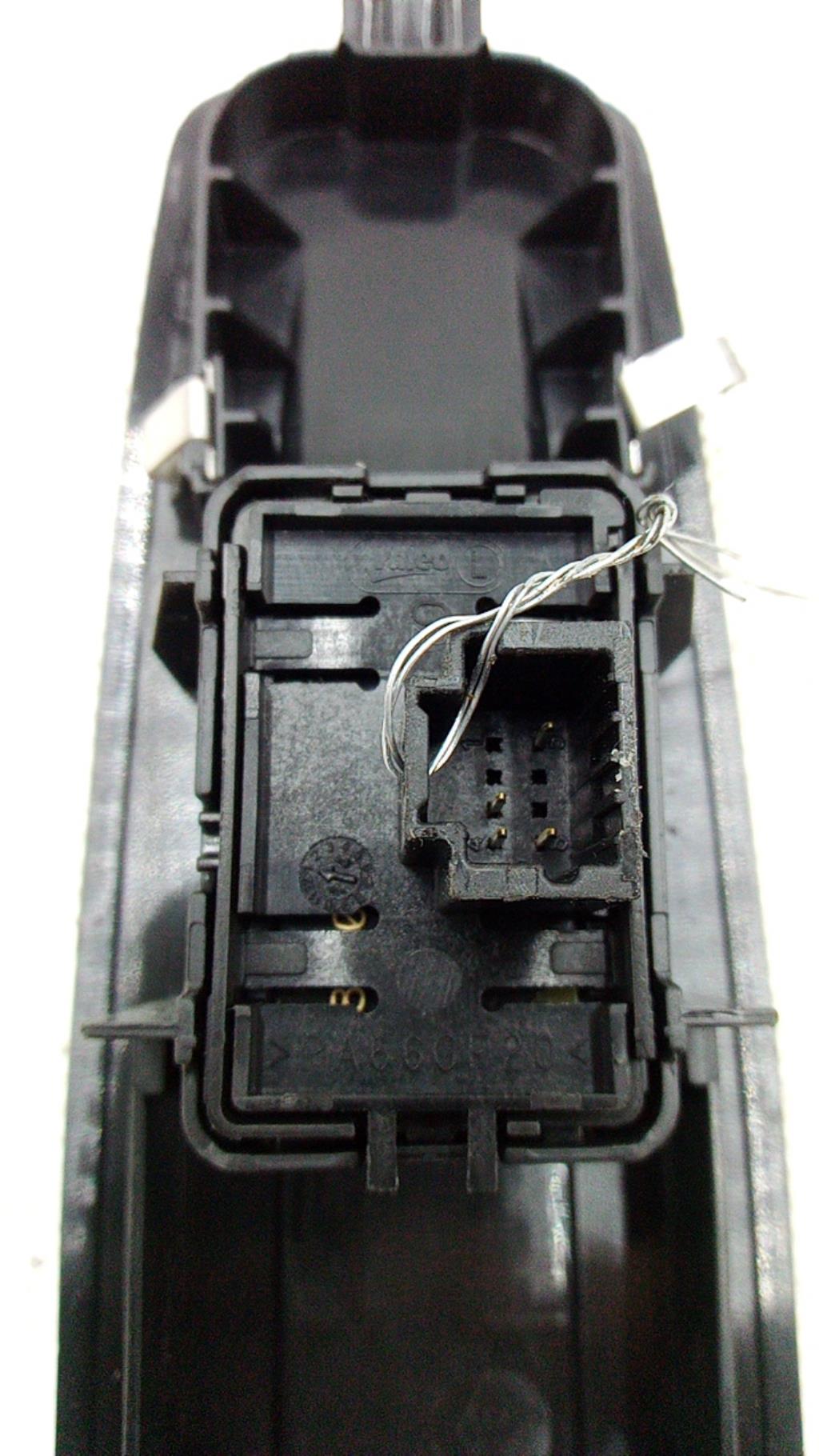 Interruttore lavacristalli anteriore destro RENAULT MEGANE 3 PHASE 3 Gasolina - 1