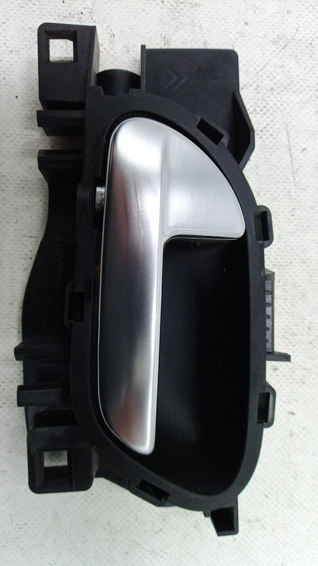 Maniglia interna posteriore sinistra PEUGEOT 208 1 PHASE 1 Gasolina - 1