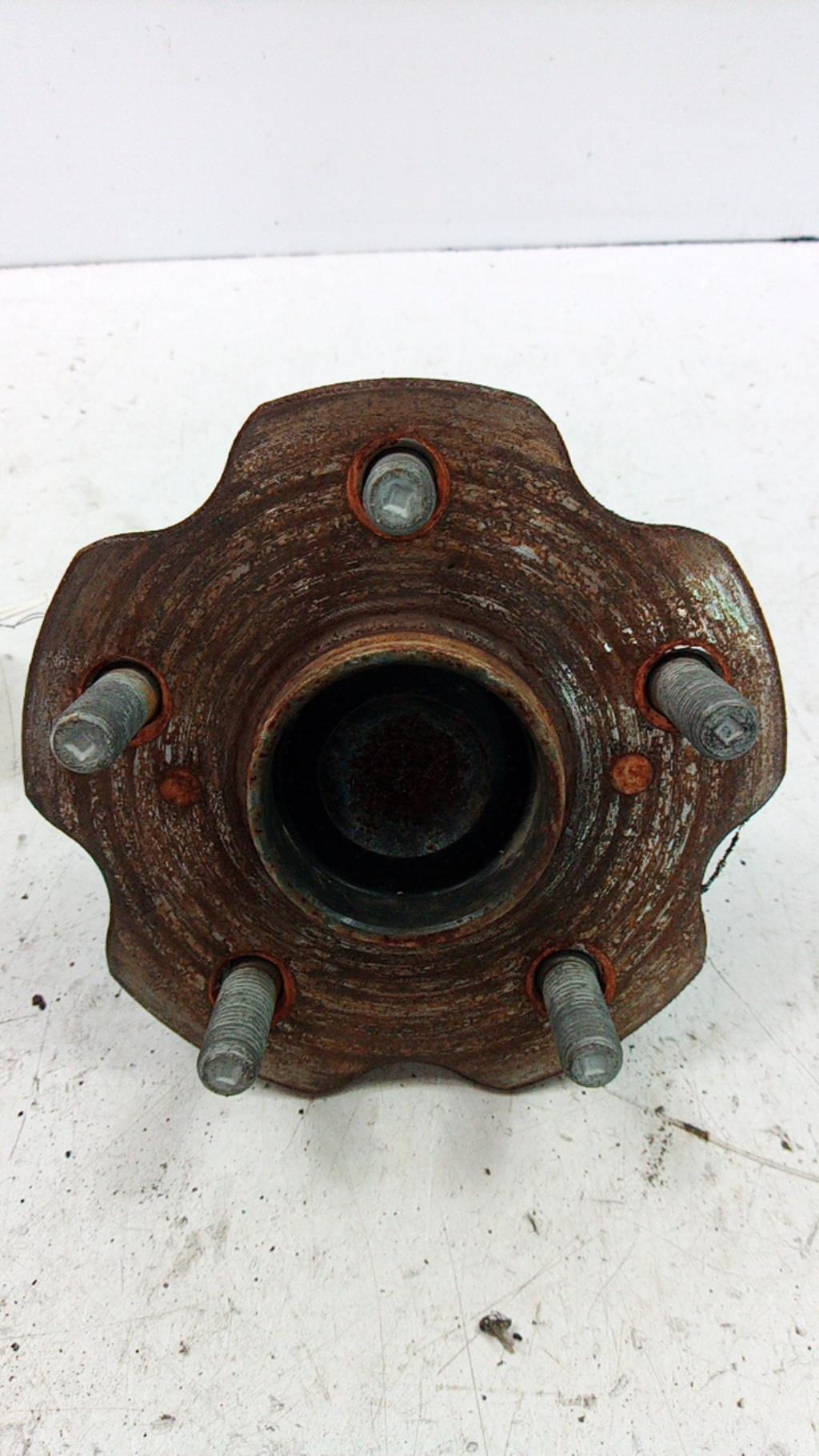 Mozzo posteriore destro TOYOTA AURIS 2 PHASE 2  - 1