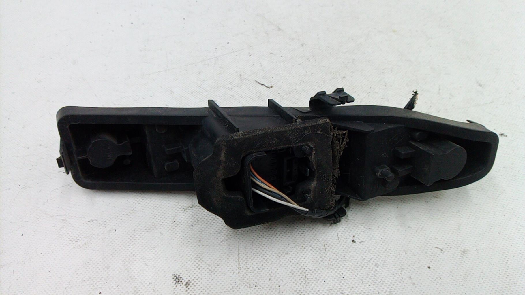 Base portalampade fanale posteriore destro RENAULT SCENIC 2 PHASE 1 Diésel - 1