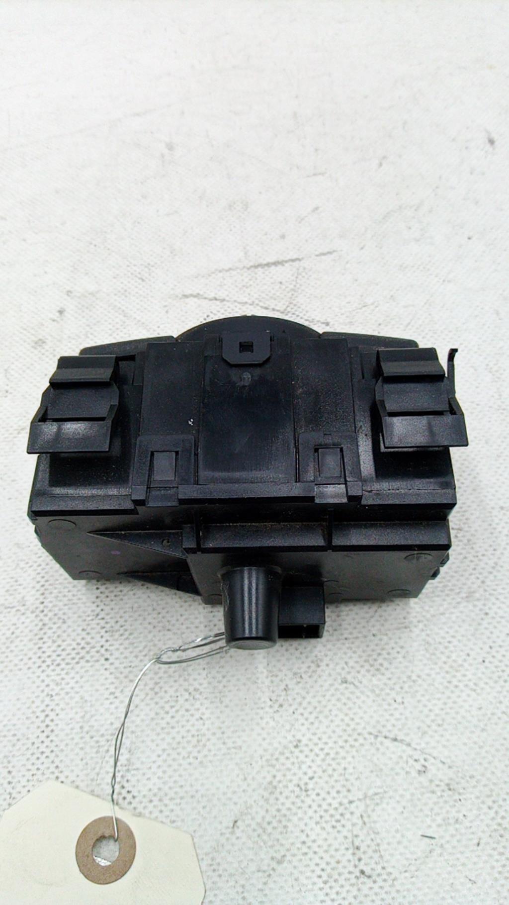 Commande de phare BMW SERIE 1 E87 PHASE 2 Diesel - 1