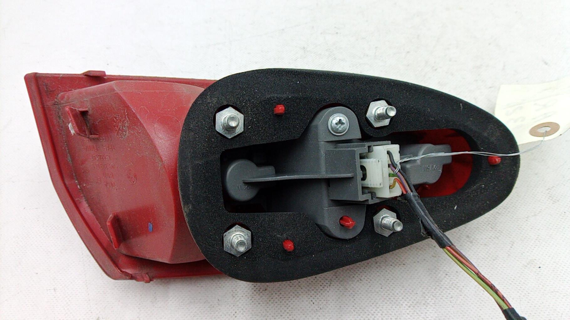 Fanale posteriore principale destro (luci) ALFA ROMEO 147 PHASE 2 Diésel - 1