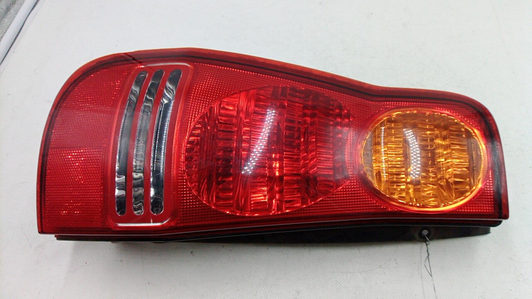 Fanale posteriore principale sinistro (luci) HYUNDAI MATRIX PHASE 1 Diésel - 1