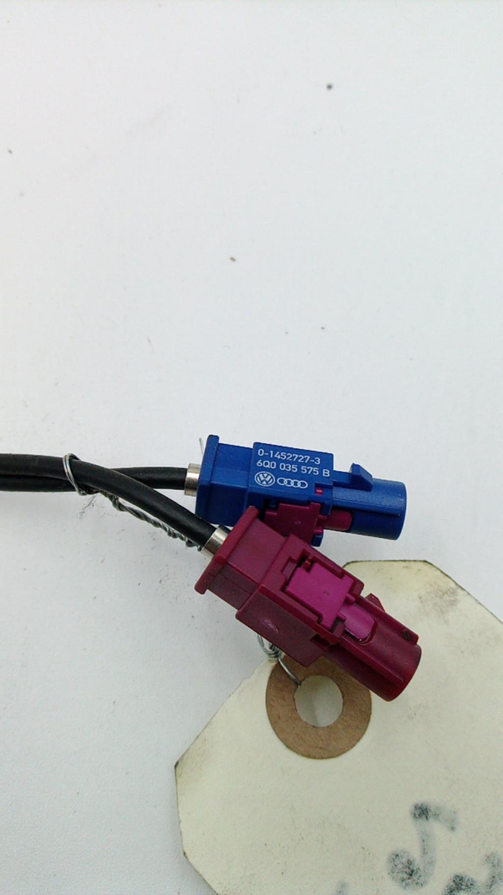 Antenne AUDI A4 3 AVANT PHASE 1 BREAK Diesel - 1