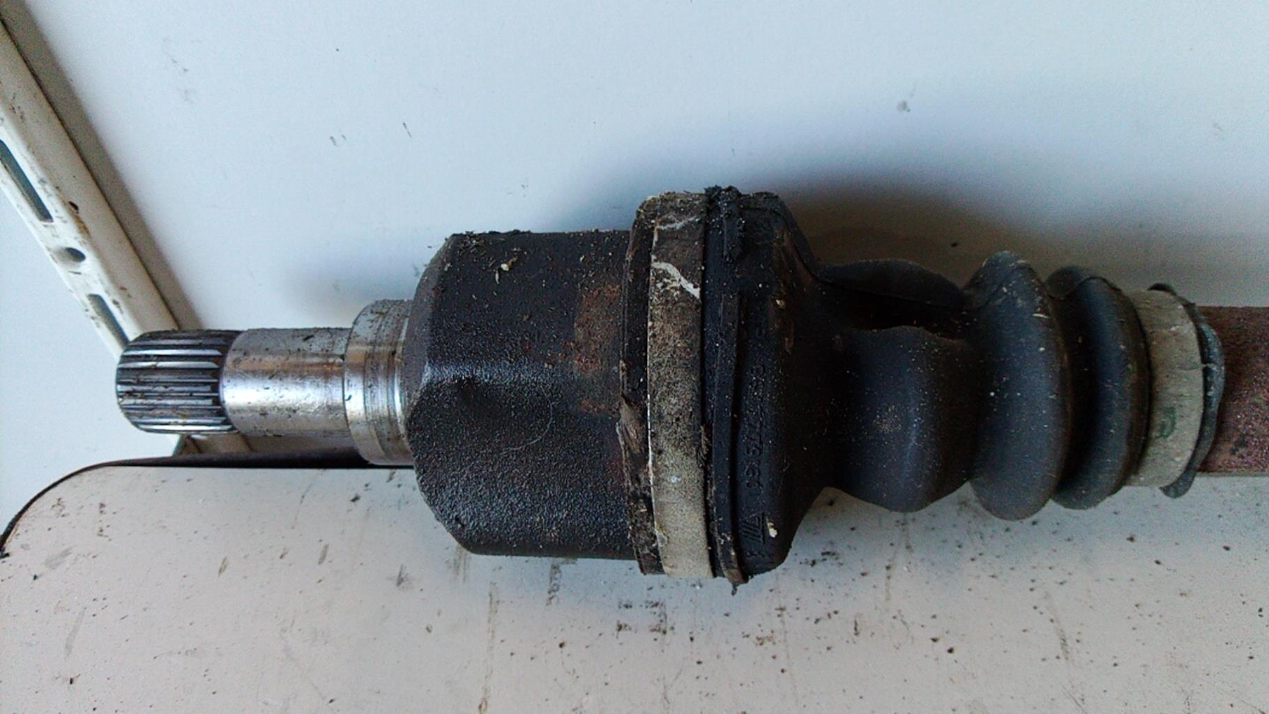 Giunto cardanico albero di trasmissione sinistro CITROEN C4 1 PHASE 1 Diésel - 1