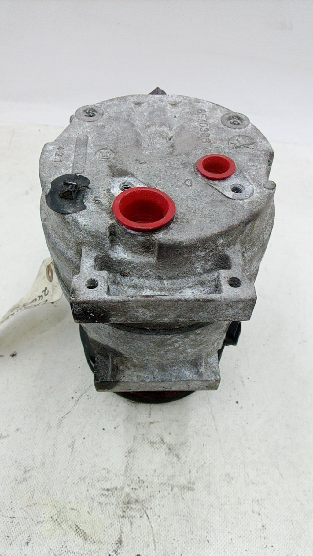 Compresseur clim RENAULT LAGUNA 2 PHASE 1 BREAK  - 1