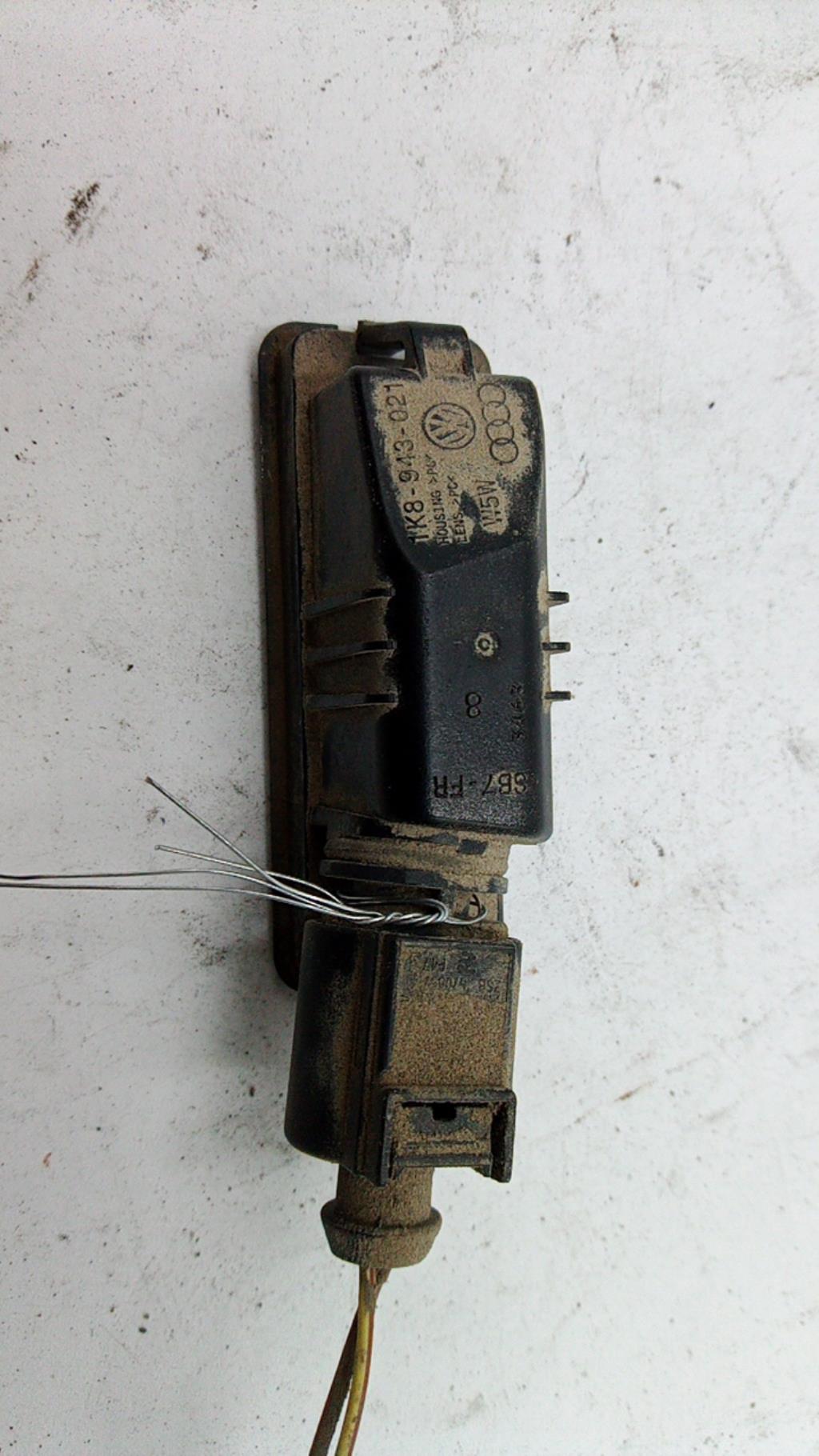 Eclairage de plaque VOLKSWAGEN BEETLE 2 CABRIO PHASE 1 Diesel - 1