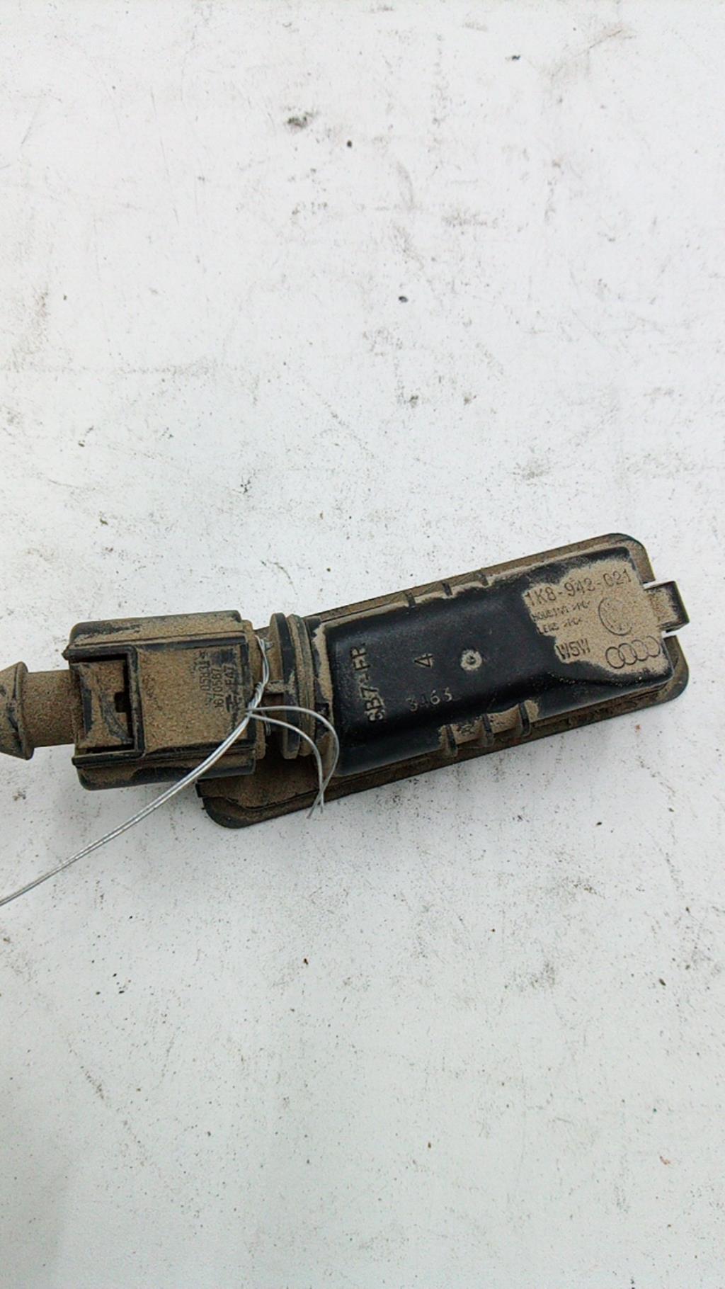 Eclairage de plaque VOLKSWAGEN BEETLE 2 CABRIO PHASE 1 Diesel - 1