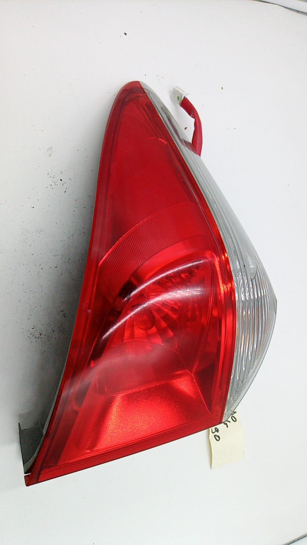 Fanale posteriore principale sinistro (luci) TOYOTA VERSO-S PHASE 1 Diésel - 1
