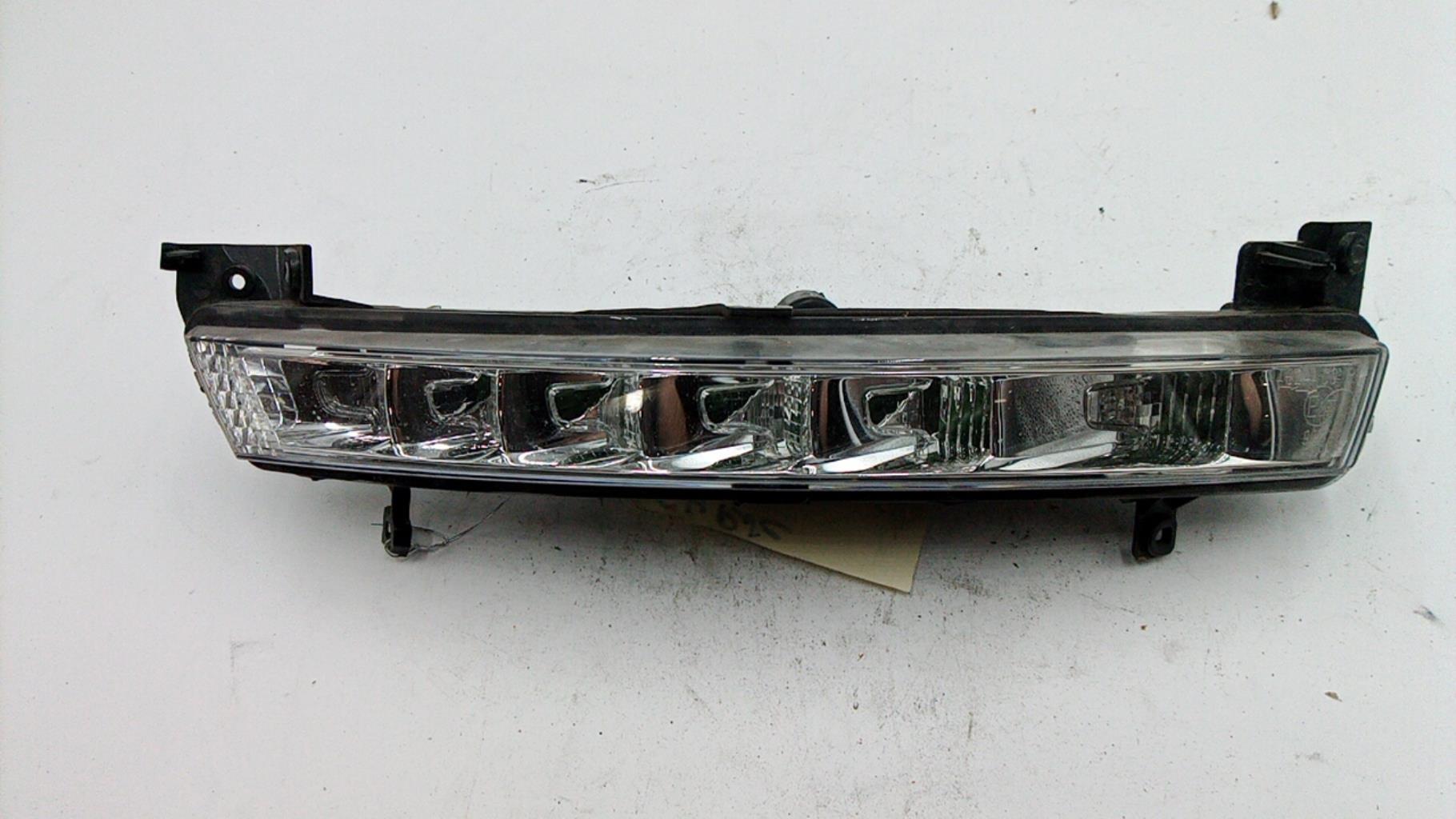 Luce di marcia diurna anteriore sinistra CITROEN C4 GRAND PICASSO 1 Diésel - 1