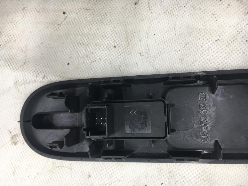 Interruttore lavacristalli anteriore destro PEUGEOT 5008 1 PHASE 1 Diésel - 1