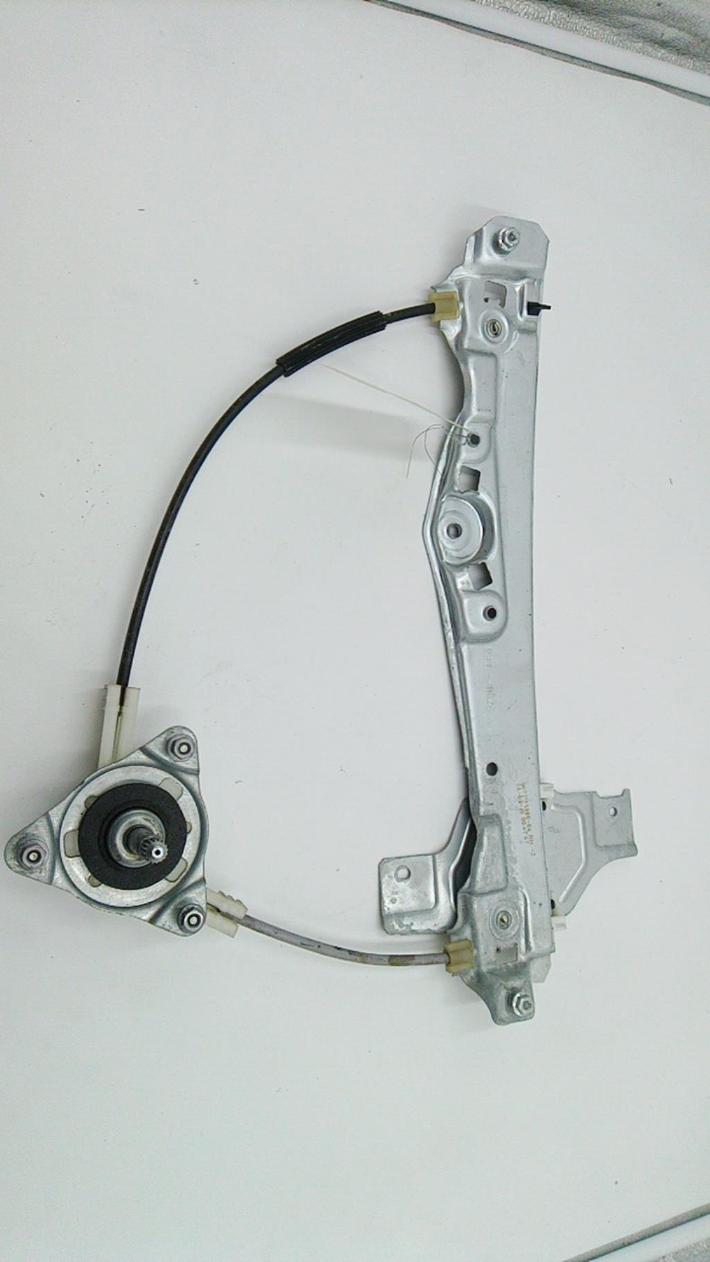 Alzacristalli manuale posteriore destro PEUGEOT 2008 1 PHASE 1 Diésel - 1