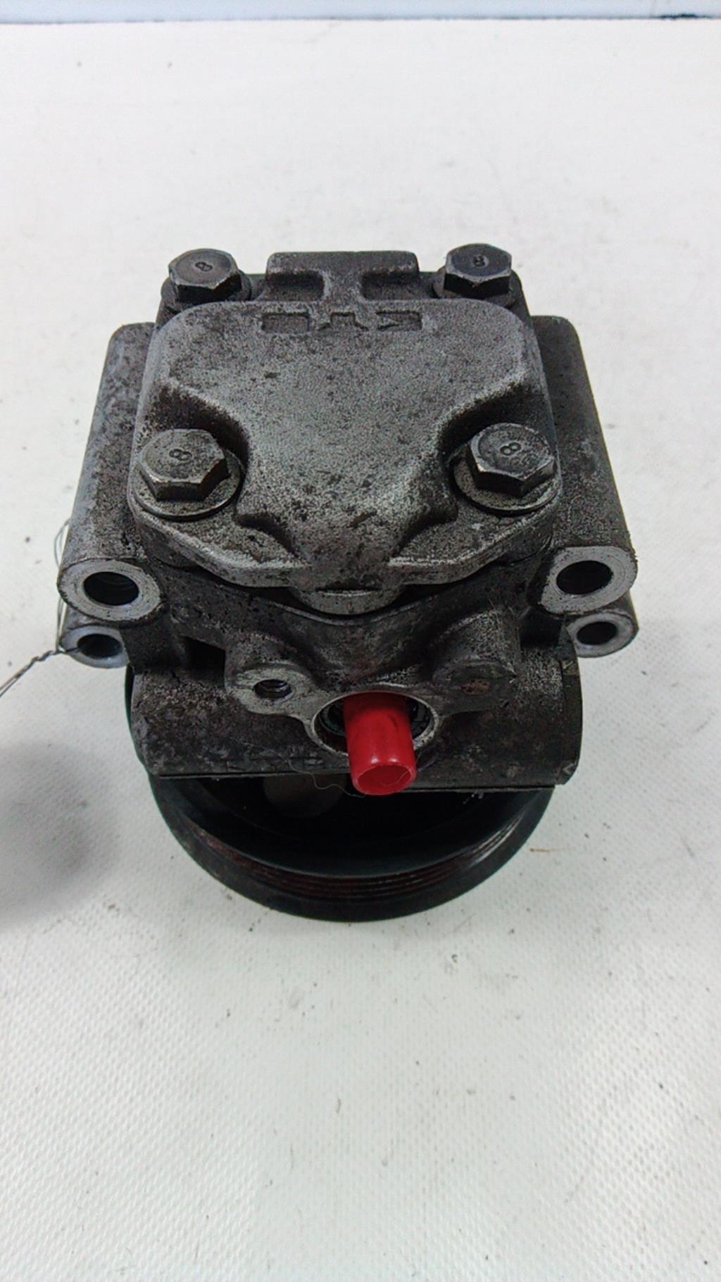 Pompe de direction FORD FIESTA 5 PHASE 1 Essence - 1