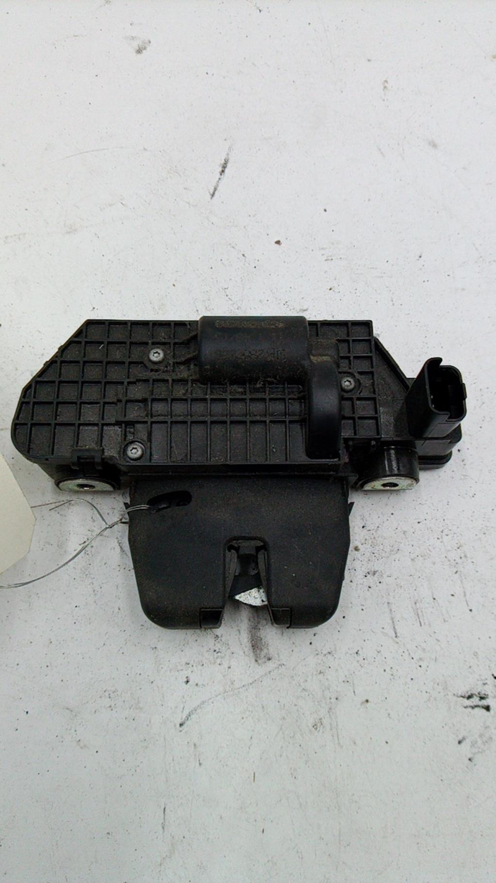 Serrure de coffre CITROEN C3 2 PHASE 2 Diesel - 1