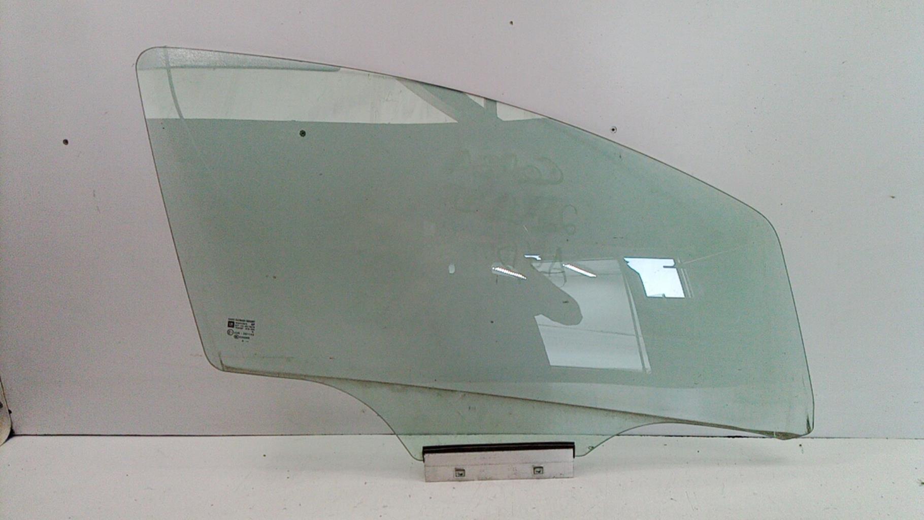 Vitre avant droit OPEL CORSA D PHASE 1 Diesel - 1